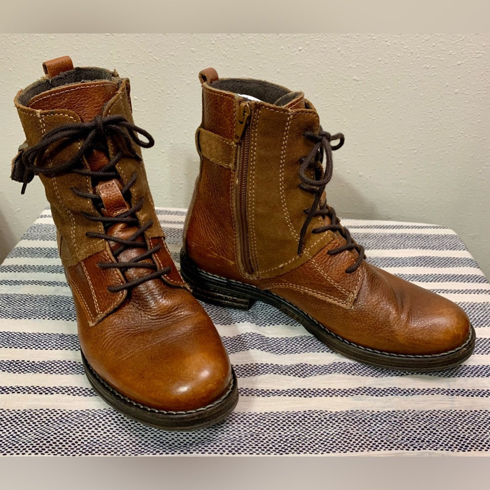 Tamaris Leather Bootie size 7.5 - Picture 2 of 11